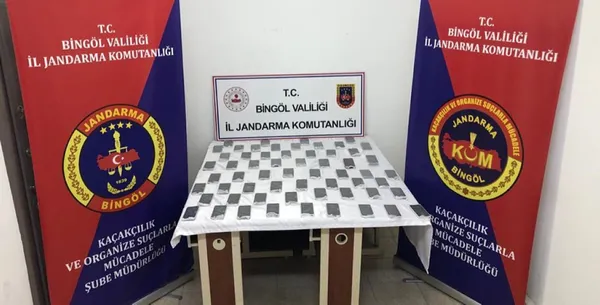 imla-ve-ezber-isimli-kopekler-22-milyon-tllik-uyusturucu-yakaladi-1623752307608.jpg