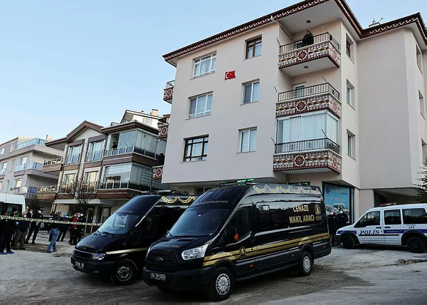 son-dakika-ankarada-kan-donduran-olay-bir-apartman-garajinda-3-kisi-olu-olarak-bulundu-1609580141524.jpg