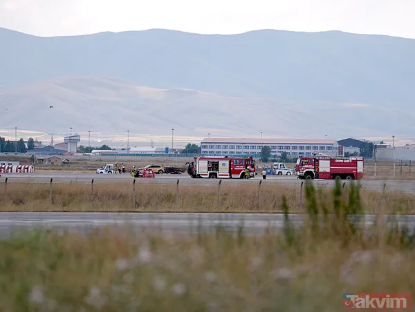 Hindistan uçağındaki bomba ihbarı asılsız çıktı! Yolcular kalkış saatini bekliyor - 14