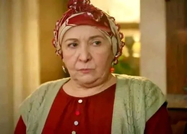 hababam-sinifinin-badi-ekremi-sener-senin-kiz-kardesi-bakin-hangi-oyuncu-cikti-hercai-keloglan-derken-yillarca-1700386716265.jpg Hababam Sınıfı’nın Badi Ekrem’i Şener Şen’in kız kardeşi bakın hangi oyuncu çıktı! Hercai, Keloğlan derken yıllarca onu izlemişiz...-11