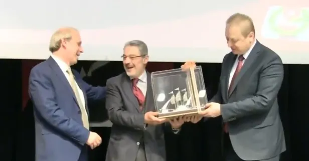 Davaya adanan ömre büyük onur! Mütefekkir Sadık Albayrak'a Yılın Fikir Adamı Ödülü