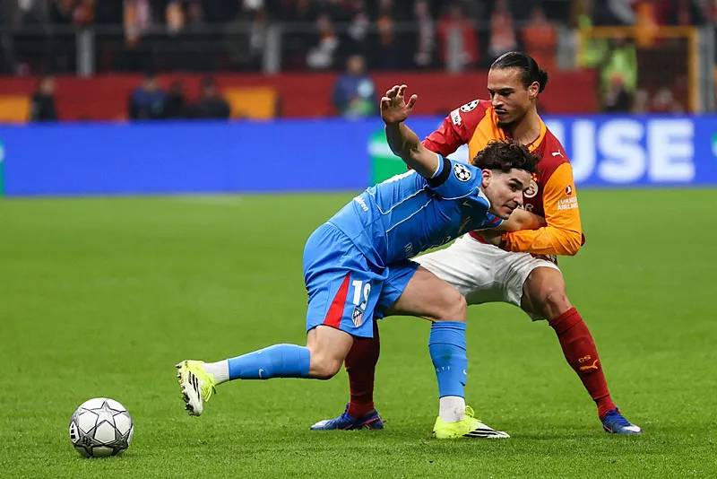 Fenerbahçe'ye büyük şok yaşattı! Galatasaray 2 milli yıldıza imza attıracak - 8