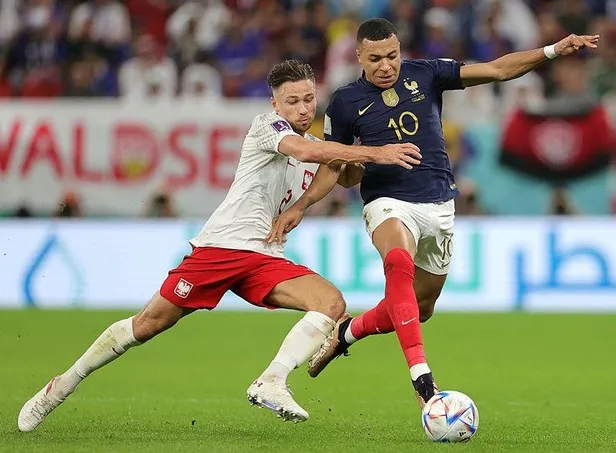 kylian-mbappe-sov-yapti-son-dunya-sampiyonu-fransa-polonyayi-3-1-yenerek-ceyrek-finale-yukseldi-1670174933777.jpeg Kylian Mbappe şov yaptı! Son dünya şampiyonu Fransa, Polonya'yı 3-1 yenerek çeyrek finale yükseldi-6