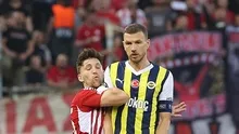 Fenerbahçede Edin Dzekodan Yunan taraftarlara Türk bayraklı cevap!