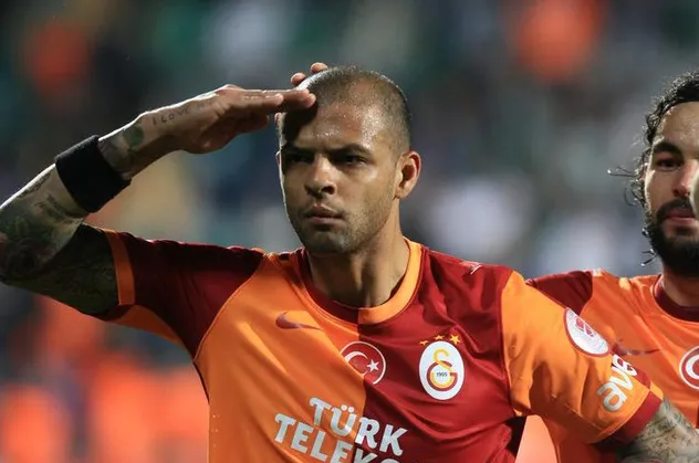 Galatasaray'ın eski yıldızı Felipe Melo'dan Fenerbahçe'ye olay gönderme!
