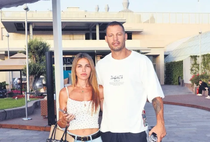 Avm turu ve maç açıklaması