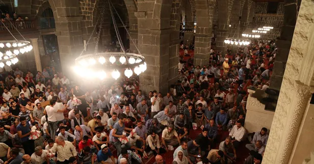 2020 Kandil mesajları! Berat Kandili en güzel kısa uzun SMS Whatsapp Facebook cep telefonu mesajları!