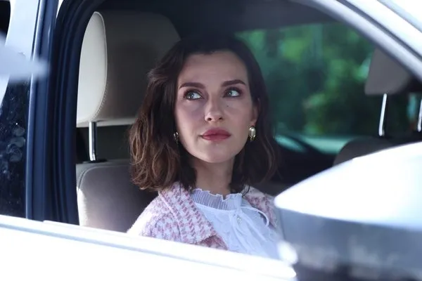 Psikolog İpek karakteriyle İrem Helvacıoğlu gönülleri fethetmeye geliyor! Baş Belası 1. bölüm ile Atv'de başlıyor!-2