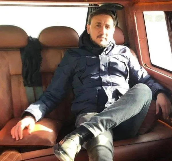 bagcilarda-dehset-oldurdugu-iki-kardesi-haliya-sardi-yakinlarina-cekicle-saldirdi-1626204664298.jpeg Bağcılar'da dehşet! Öldürdüğü iki kardeşi halıya sardı yakınlarına çekiçle saldırdı...-3