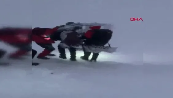 Bursa Uludağ'da mahsur kalan 3 amatör dağcı kurtarıldı
