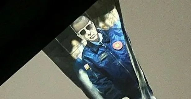 15 Temmuz Şehitler Köprüsü’ne Başkan Recep Tayyip Erdoğan’ın posteri asıldı