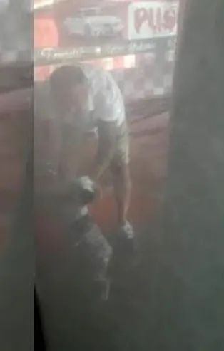 Son dakika: İzmir'deki oto yıkamacıda yavru köpeğe işkence saniye saniye kamerada