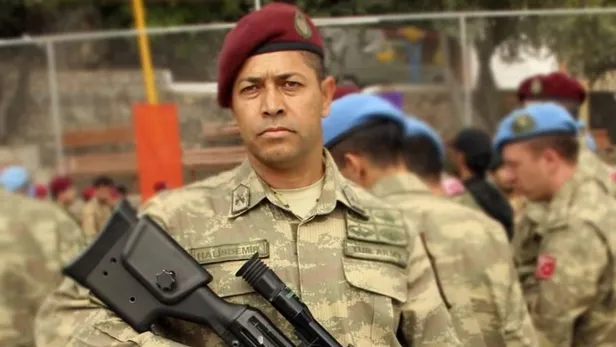 1689460234165.jpeg Emekli Korgeneral Zekai Aksakallı aziz kahraman Ömer Halisdemir'e şehadet emrini verdiği anları anlatırken gözyaşlarını tutamadı-3