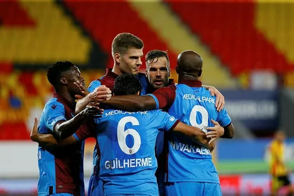 bak-iste-yaklasiyor-firtina-trabzonspor-36-yil-sonra-cifte-kupaya-kosuyor-1592442634715.jpeg Bak işte yaklaşıyor Fırtına! Trabzonspor 36 yıl sonra çifte kupaya koşuyor-4