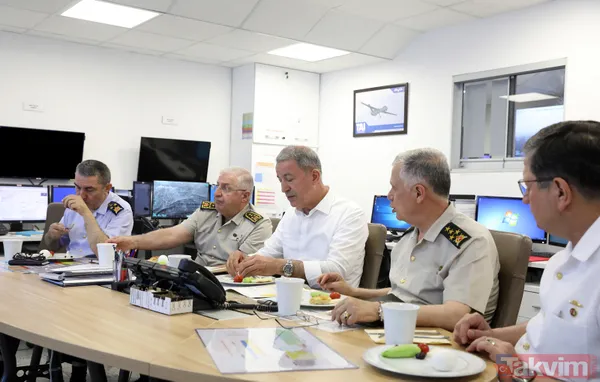 Bakan Akar "Pençe Harekatı"nı böyle yönetti - 10