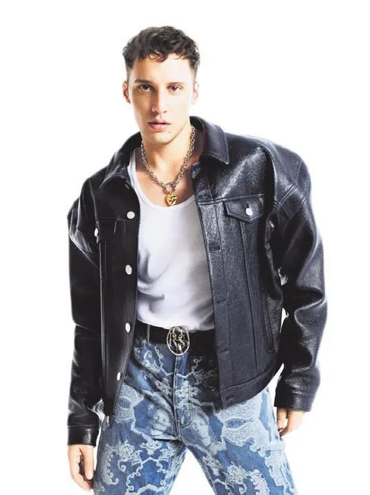 Ünlü oyuncular ve şarkıcılar deprem felaketi sonrası kolları sıvadı