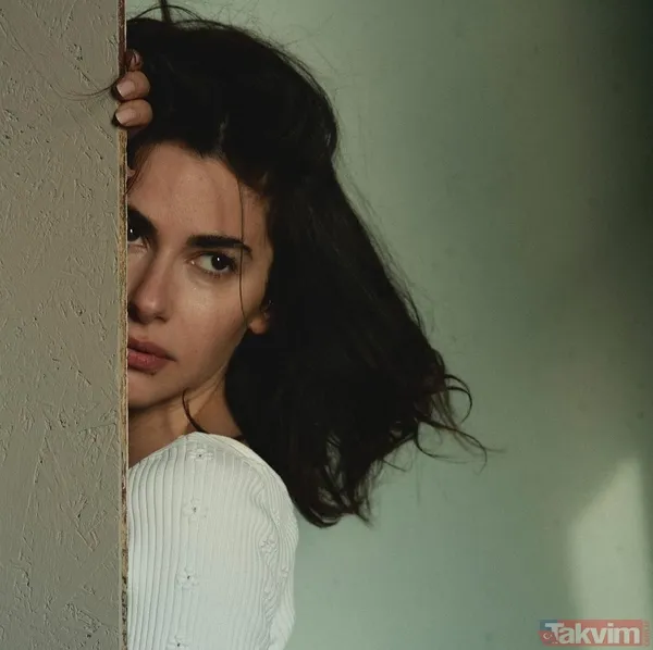 Üç Kuruş’un Bahar’ı Nesrin Cavadzade yatak pozuyla sosyal medyayı yaktı kavurdu! Gökhan Alkan’ın biricik aşkı kendine hayran bıraktı - 4