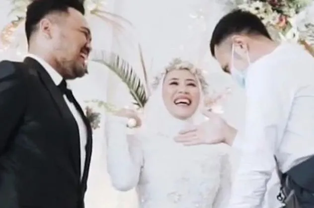 5 milyon izlenen Tiktok videosu sosyal medyayı ikiye böldü! Gelin kocasına sordu: Eski sevgilime sarılabilir miyim?