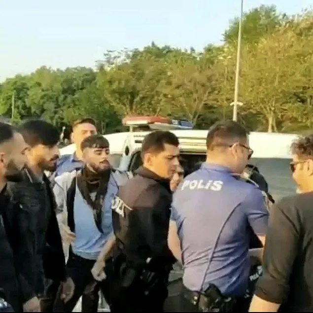 Kadıköy’de polise mukavemet eden 4 şüpheli yakalandı