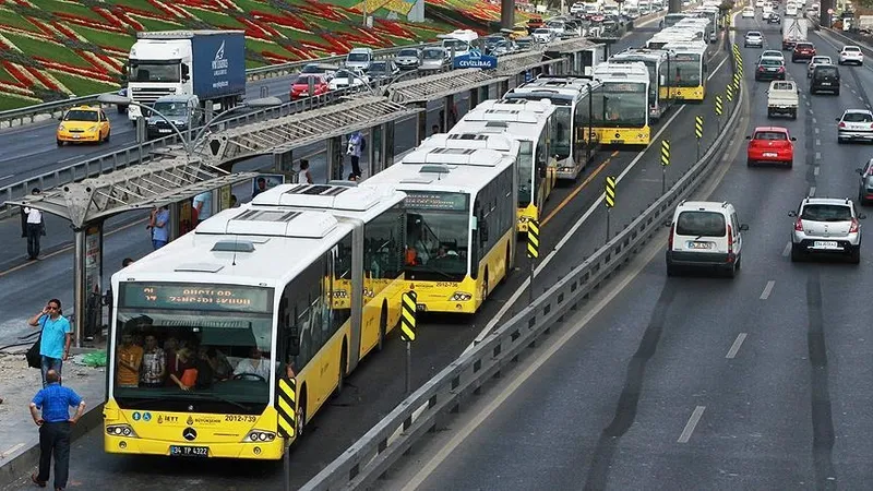 istanbul-akbil-fiyati-ne-kadar-oldu-2024-25-temmuz-akbil-fiyatlarina-kac-tl-zam-geldi-iett-metro-taksi-metrobu-1721895721728.jpg Akbil fiyatlarına kaç TL zam geldi? İstanbul akbil fiyatı ne kadar oldu 2024? İETT, metro, taksi, metrobüs: Tam, öğrenci, abonman ücreti kaç TL?-4