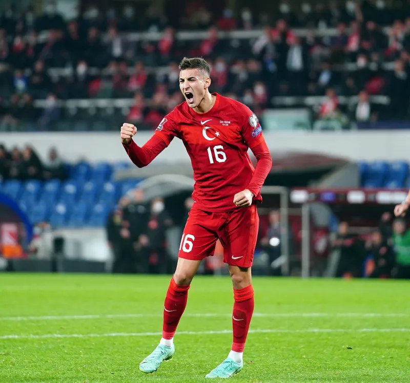 Fenerbahçe transfer haberleri | Mert Müldür'ün ardından bir milli yıldız daha! Cengiz Ünder beklenirken... - 8