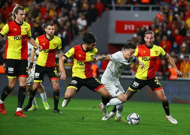 erman-toroglundan-goztepe-fenerbahce-macina-iliskin-olay-yorum-kor-dovusu-1638209678125.jpeg Erman Toroğlu'ndan Göztepe - Fenerbahçe maçına ilişkin olay yorum: Kör dövüşü-4