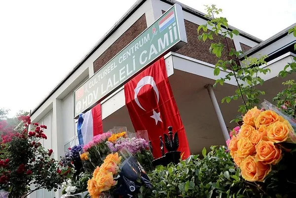 PEGIDA, cami önündeki domuz çevirme eyleminden vazgeçti-4