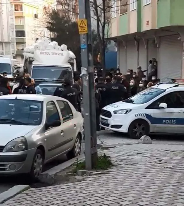 istanbulda-dehset-anlari-baltali-kavga-kamerada-1617084125614.jpg
