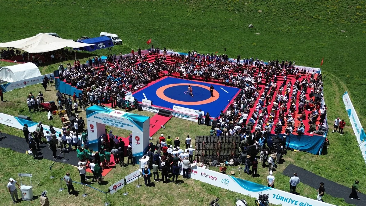 Cilo Dağı'nda 3 bin rakımda güreş finalleri