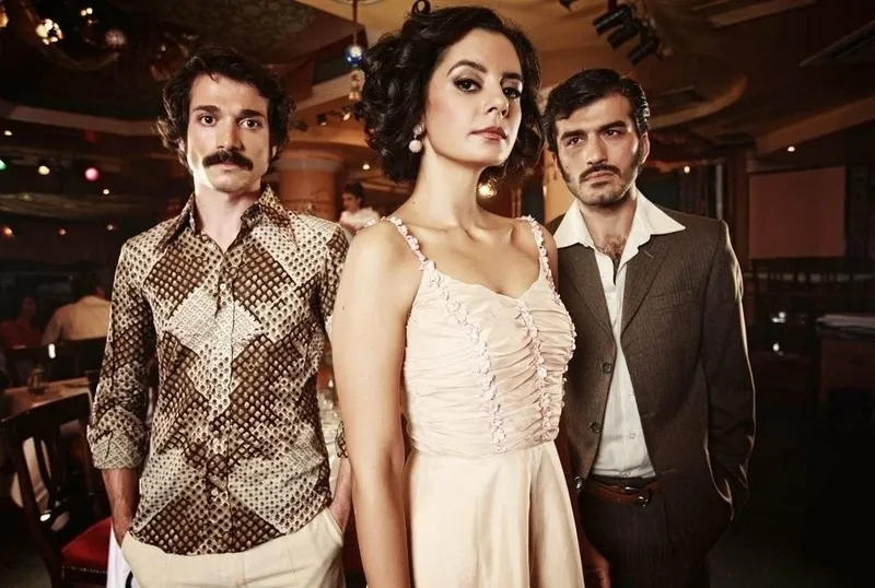 ezelin-ilk-eysani-bakin-kimmis-kim-oldugunu-gorenler-gozlerine-inanamiyor-1707986270214.jpg Ezel'in ilk Eyşan'ı bakın kim çıktı! O ismi görenler küçük dilini yuttu-8