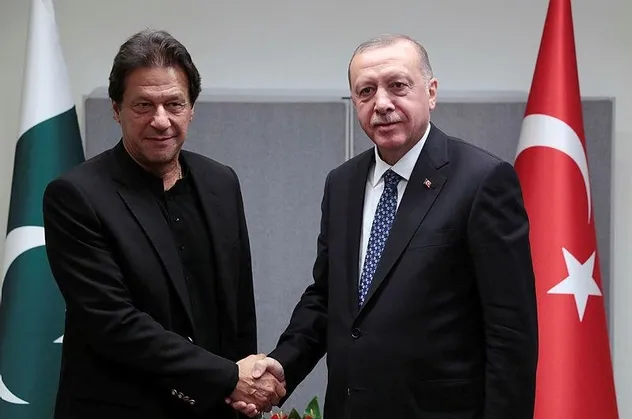 Pakistan Başbakanı İmran Han'dan Başkan Erdoğan'a teşekkür