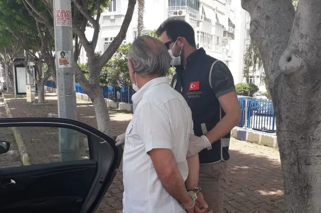 İslamiyet ve Hz. Muhammed'e hakaret eden provokatör Fırat Erez gözaltına alındı