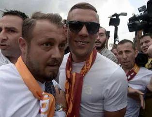 Podolski İstanbul'a geldi