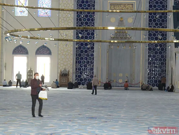 Koronavirüs sonrası ilk cuma namazı! Türkiye'nin dört bir yanından görüntüler geldi - 1