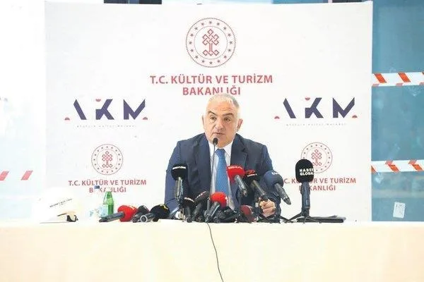 Taksim'deki yeni AKM görücüye çıktı: İstanbul'a 4 büyük proje daha geliyor!-3