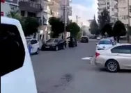 İzmirde meydana gelen depremde bir binanın yıkılma anı kameraya yansıdı