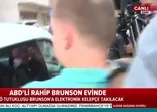 Rahip Brunson F Tipi Kırıklar Cezaevi’nden çıkarılmasının ardından evine geldi