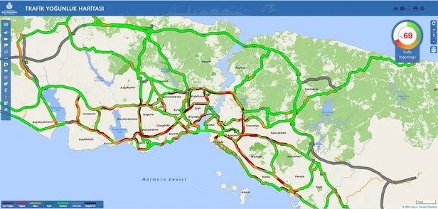 istanbulda-mesai-bitti-trafik-basladi-guncel-yol-durumu-1628091258666.jpg