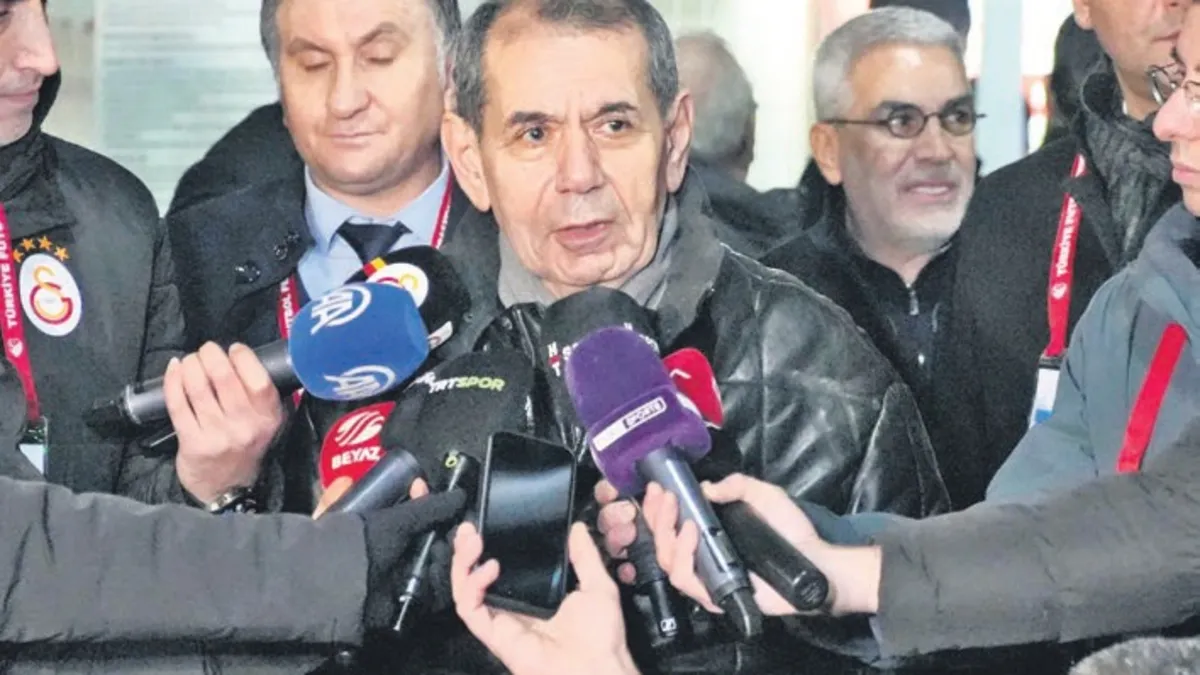 Başkan Dursun Özbek'ten: 'Çirkin tezahüratları kınıyorum'