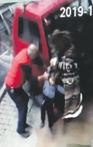 Hızır esnaf! 3 kişinin hayatını kurtardı