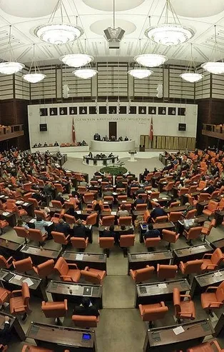 TBMM'de yeni yılın ilk mesaisi! Stokçuluğa karşı kanun teklifi, Öğretmenlik meslek kanunu, nafaka düzenlemesi...