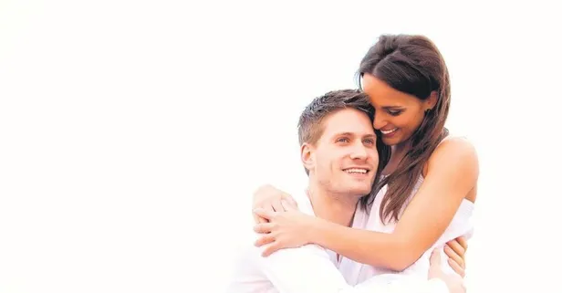 Sarılmanın mutluluğu! İşte mutlu evliliğin sırları...