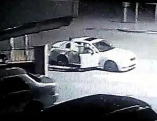 Lüks otomobilde dehşet anları!
