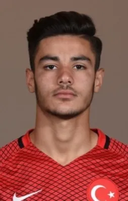 Galatasaraylı Ozan Kabak tarihe geçti