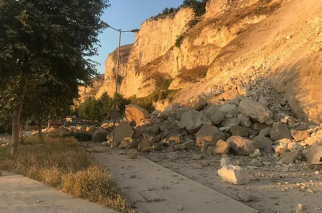 Şanlıurfa'da heyelan! 13 ev tahliye edilecek
