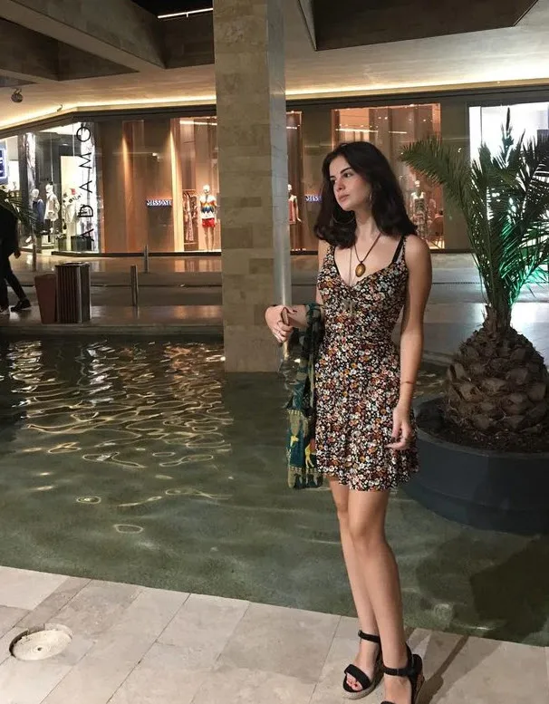 Kiralık Aşk'ın Esra'sı şimdi edalı mı edalı koskoca bir kız ! Melisa Giz Cengiz'i görenler inanamıyor-9