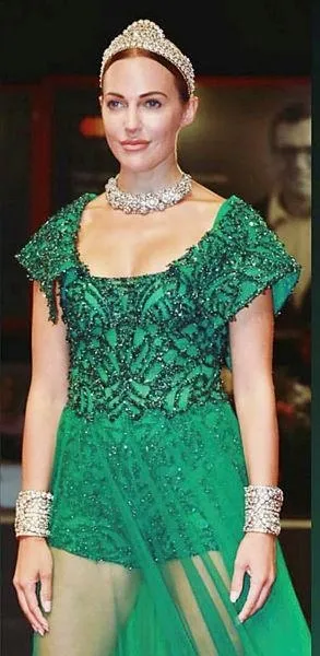 Meryem Uzerli'den 'estetik' iltifat