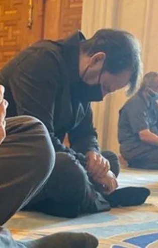Berat Albayrak, Cuma namazını Çamlıca Camii'nde kıldı