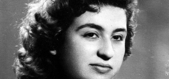 TÜRK ŞAİR VE YAZAR SENNUR SEZER BUGÜN HAYATINI KAYBETTİ