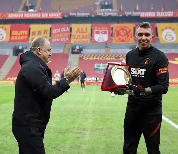 Fatih Terim, Erzurum maçı sonrası yeni transferlerden övgü ile bahsetti: Doğru seçimler yaptık-4